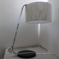 Lampe de table de chevet chromée décorative moderne simple Hôtel Hôtel